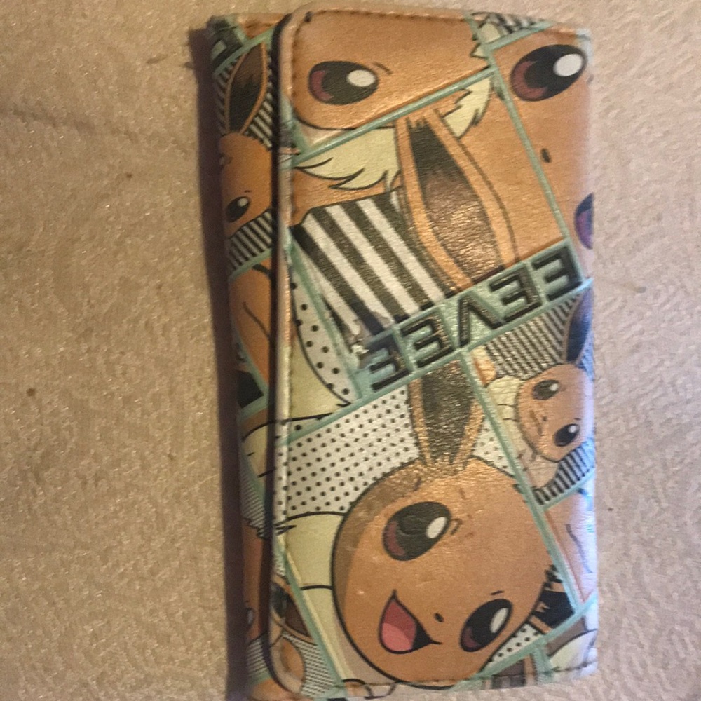 Trifold eevee Pokémon wallet